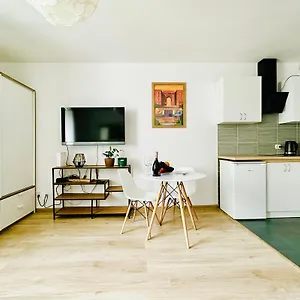Cosy Muranow Apartament